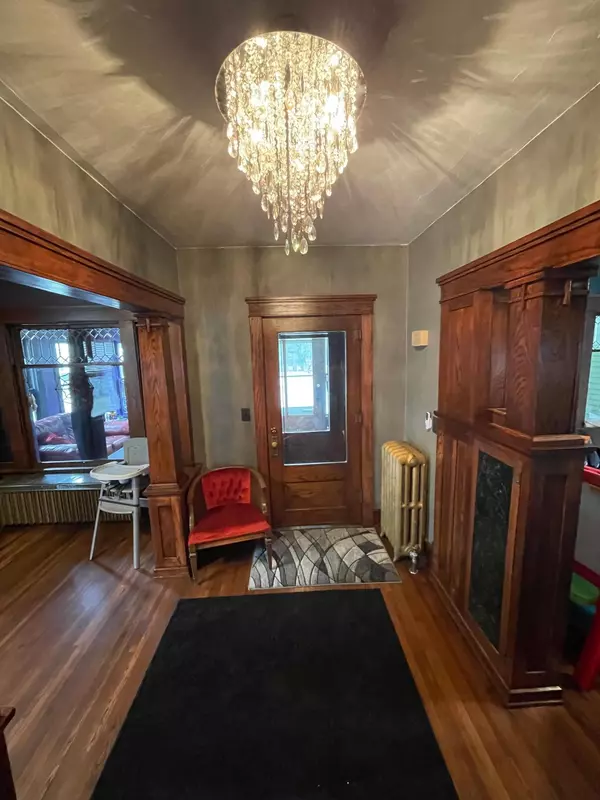 Redwood Falls, MN 56283,407 S Minnesota ST