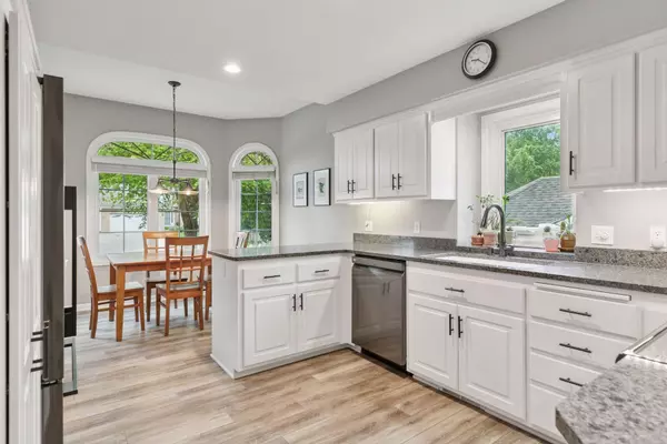 Vadnais Heights, MN 55127,4109 Thornhill LN