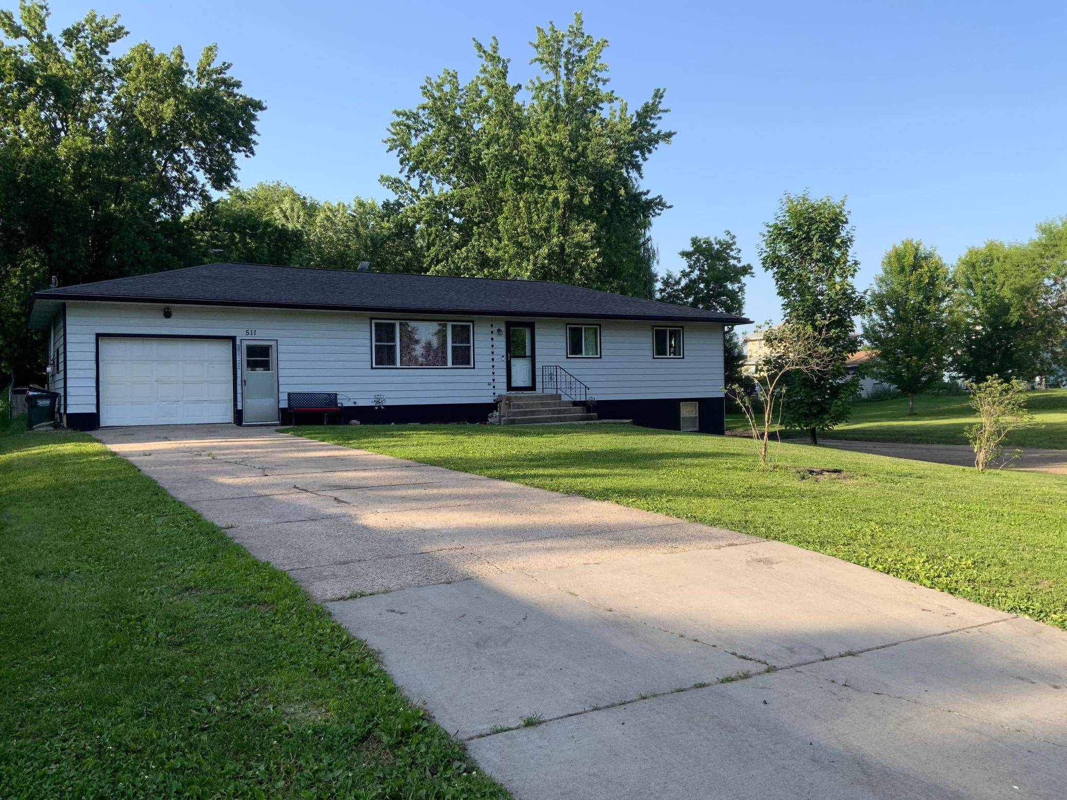 Watkins, MN 55389,511 2nd ST S