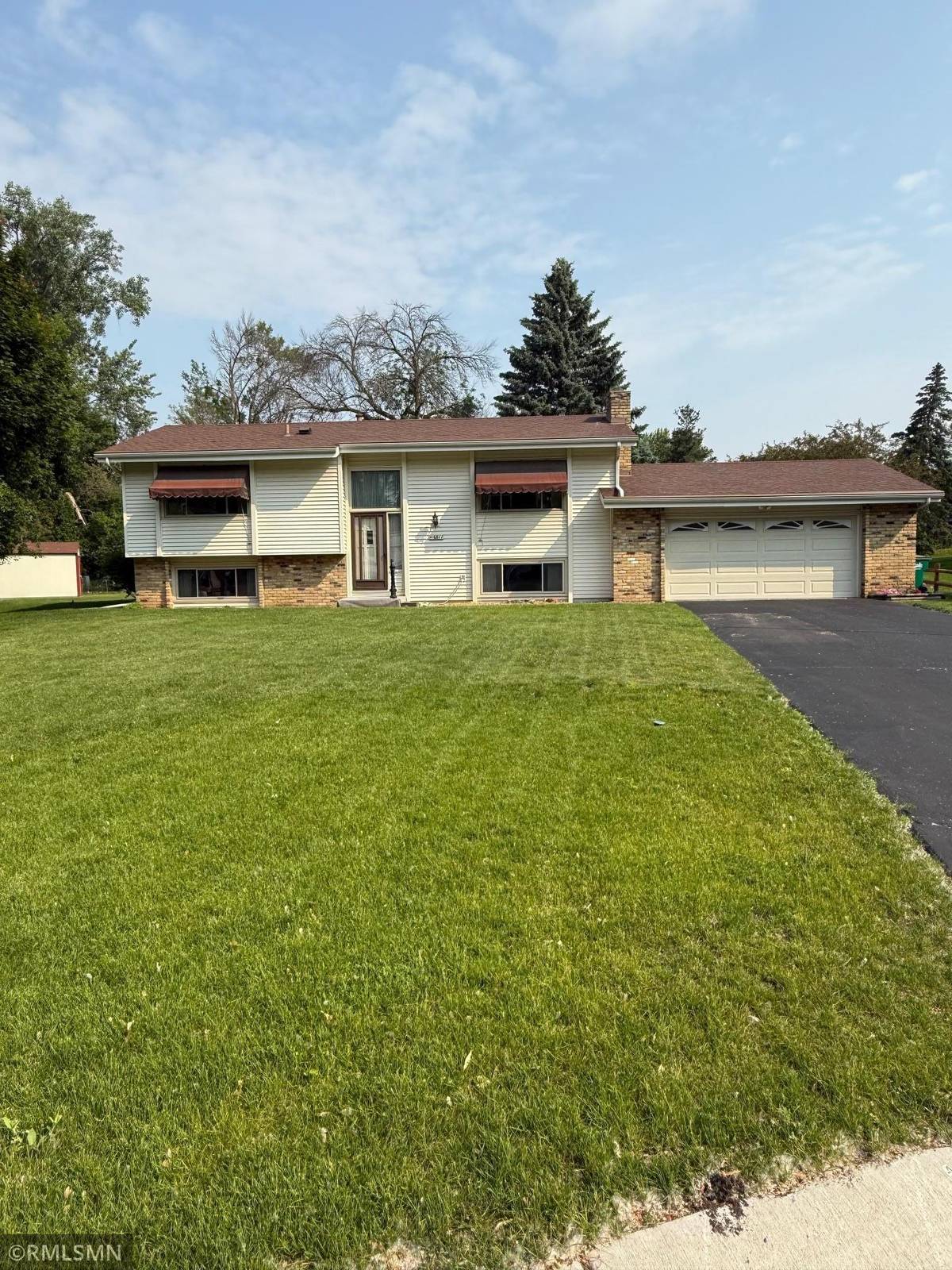 Maple Grove, MN 55369,6811 Cottonwood LN N