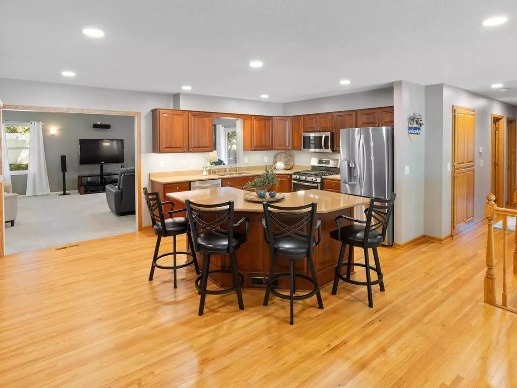 Burnsville, MN 55337,13103 Parkwood DR