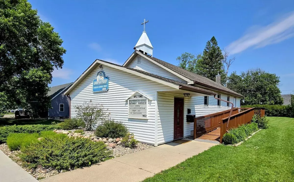 Pipestone, MN 56164,711 5th AVE SW