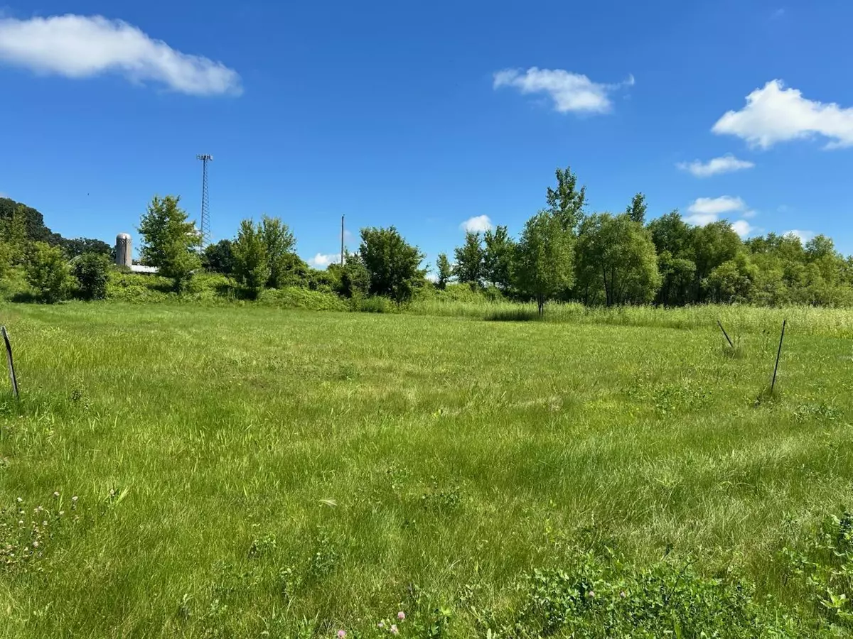 Owatonna, MN 55060,2402 Haddonstone LN NE