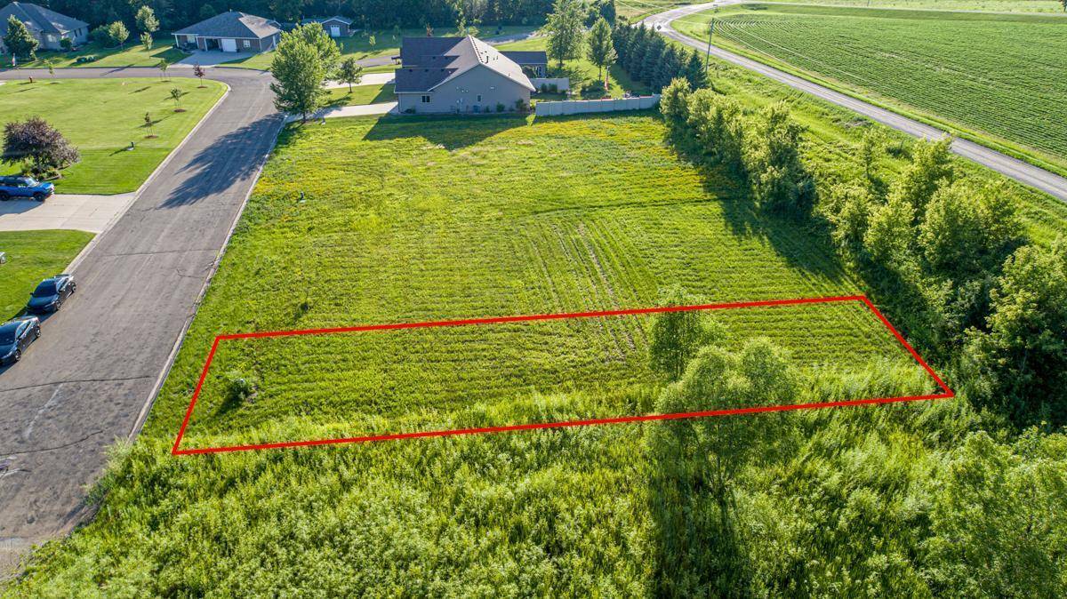 Owatonna, MN 55060,2392 Haddonstone LN