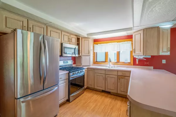 Mapleton, MN 56065,208 Lincoln ST SW