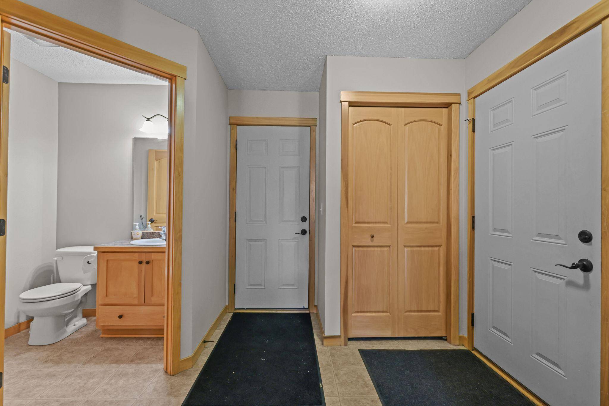 Coon Rapids, MN 55448,861 120th LN NW