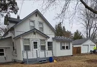 667 1st AVE NW, Forest Lake, MN 55025