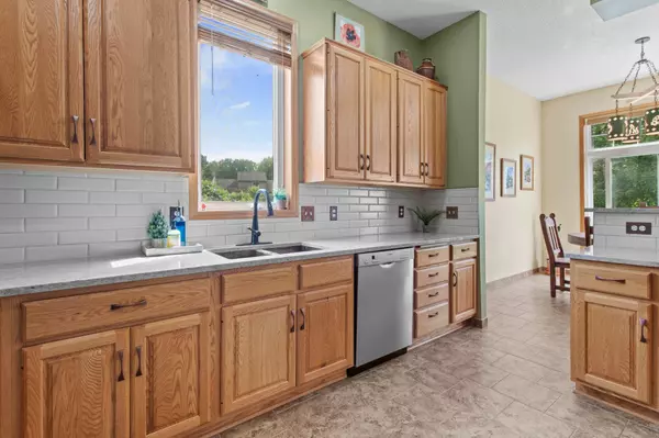 Savage, MN 55378,6943 Connelly CIR