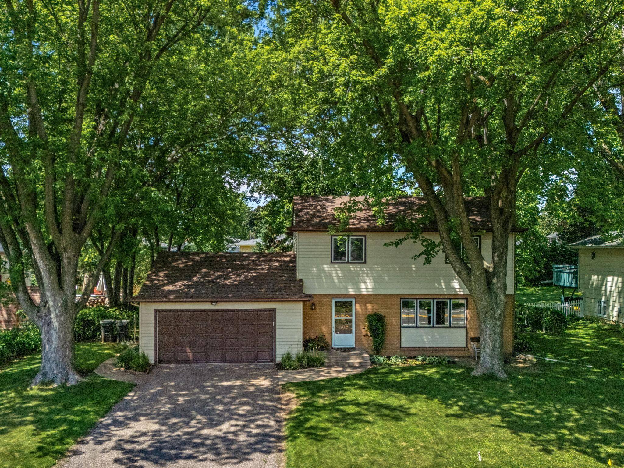 3516 Highcrest RD NE, Saint Anthony, MN 55418