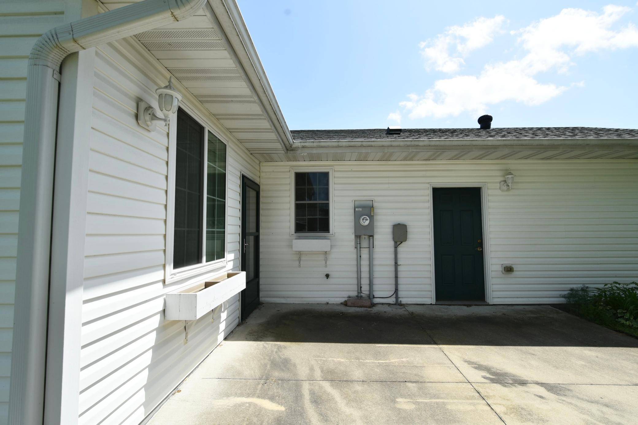 Pine Island, MN 55963,240 6th ST SW