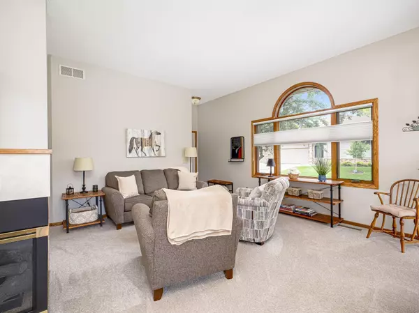Eagan, MN 55122,4145 Arbor LN
