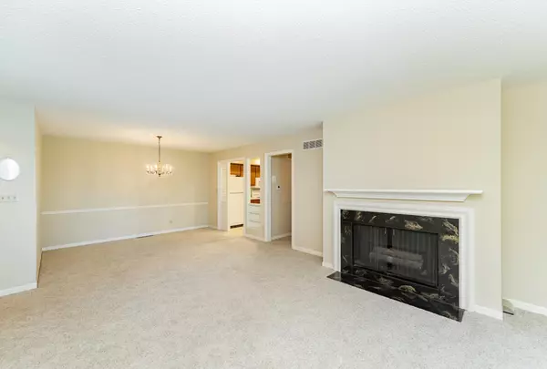 Rochester, MN 55902,2051 Carriage DR SW #2051D