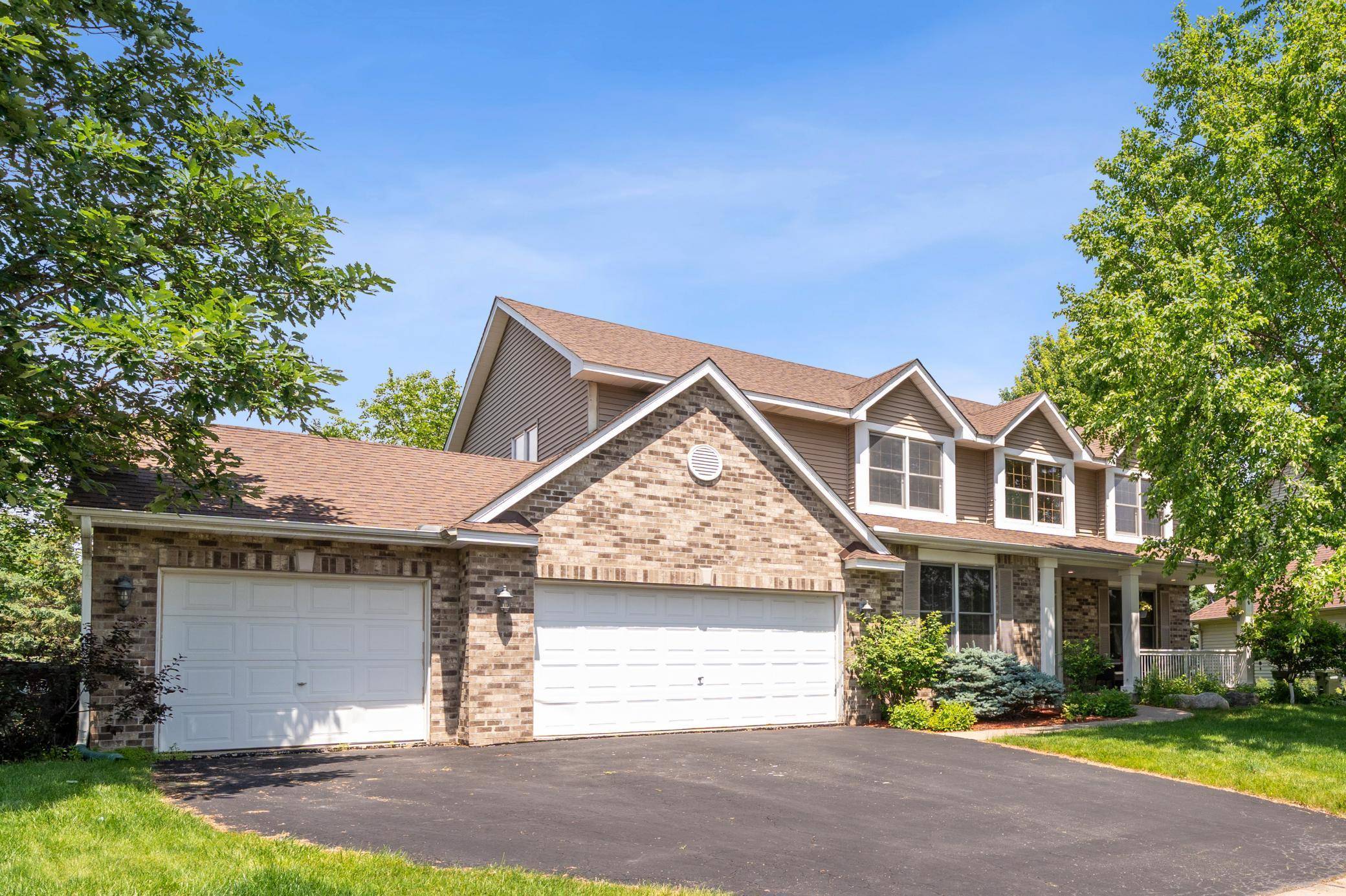 4628 Pinetree Curve, Eagan, MN 55122