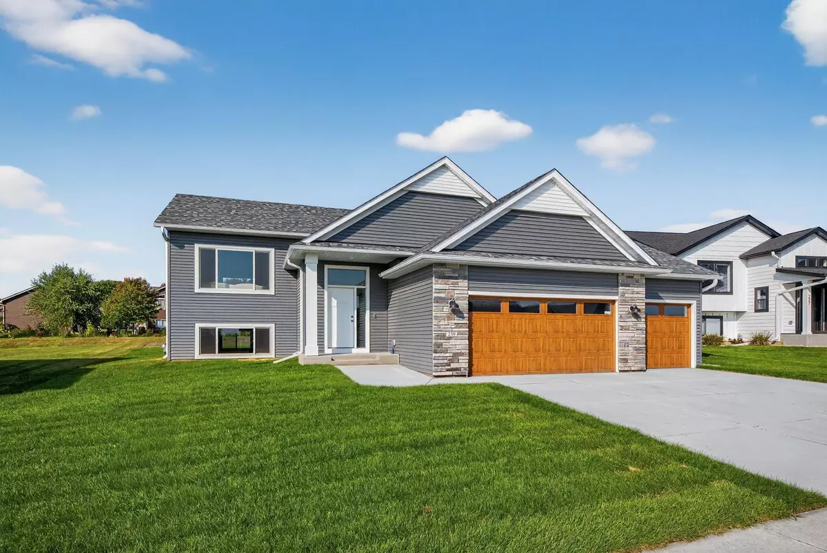 Rochester, MN 55904,239 Stonelake DR SE