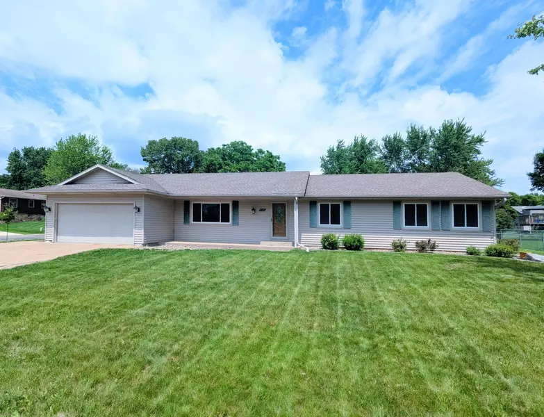 7415 Ideal AVE S, Cottage Grove, MN 55016