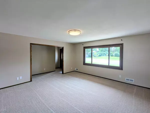 Cottage Grove, MN 55016,7415 Ideal AVE S