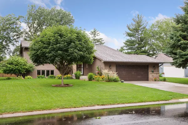 Eagan, MN 55123,796 Sunset DR