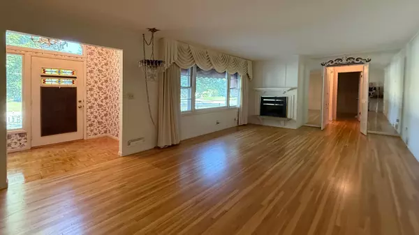 Bloomington, MN 55431,8541 Queen AVE S