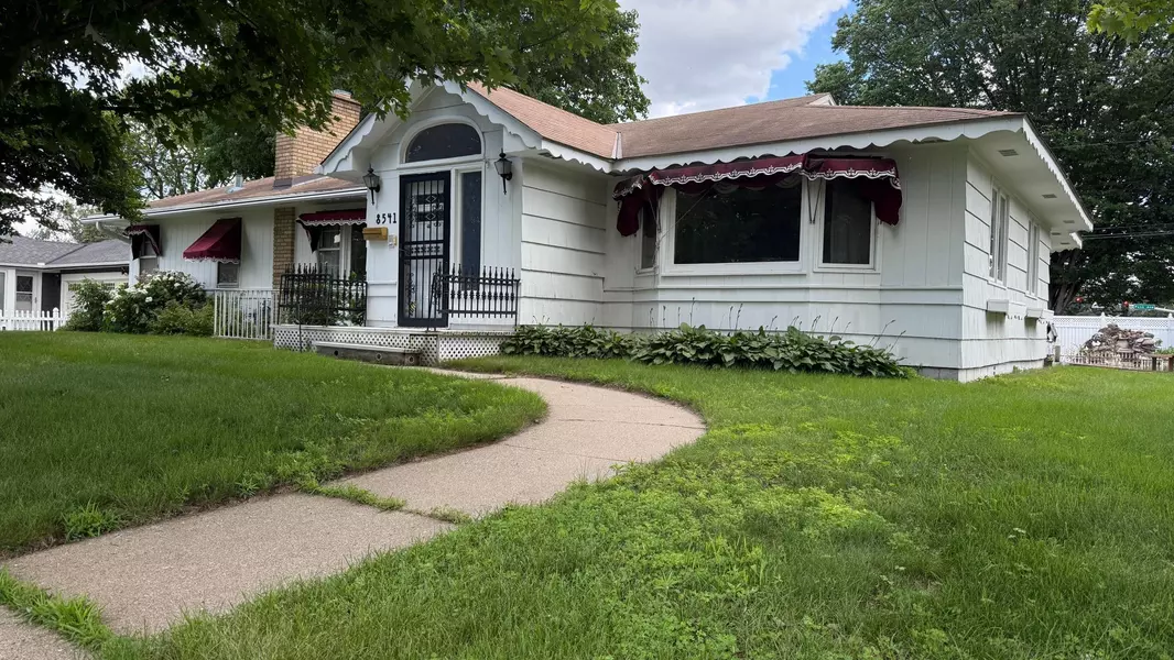 8541 Queen AVE S, Bloomington, MN 55431