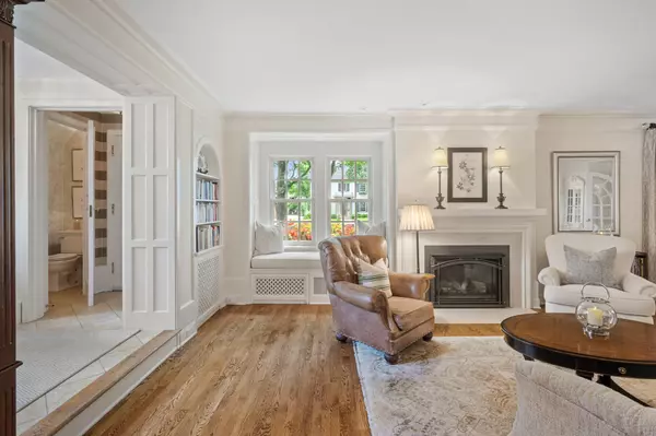 Edina, MN 55424,4504 Wooddale AVE