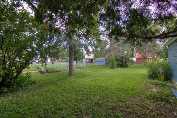 Wabasha, MN 55981,924 6th ST W