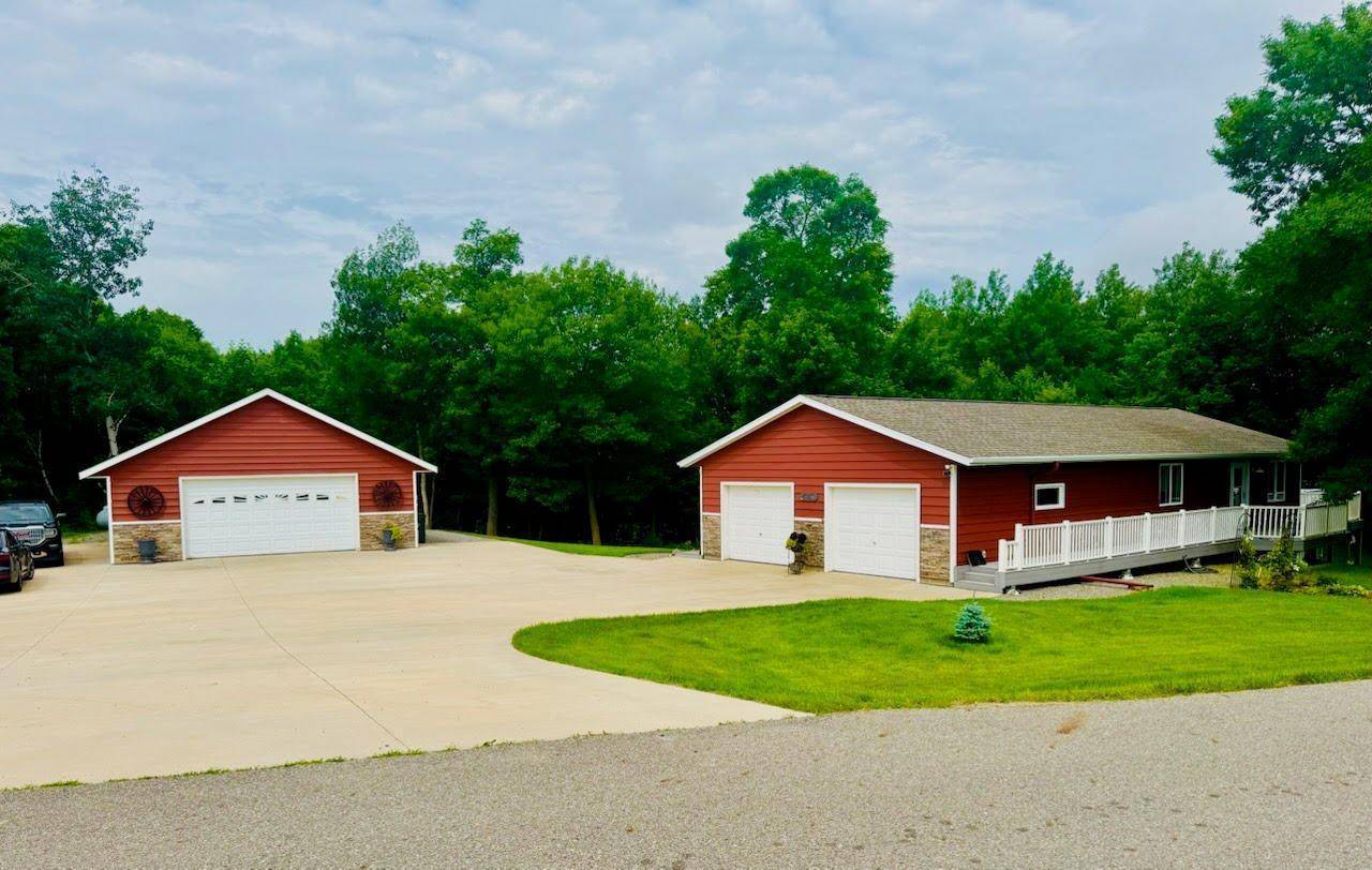17871 Dove Hill RD, Eden Lake Twp, MN 55329