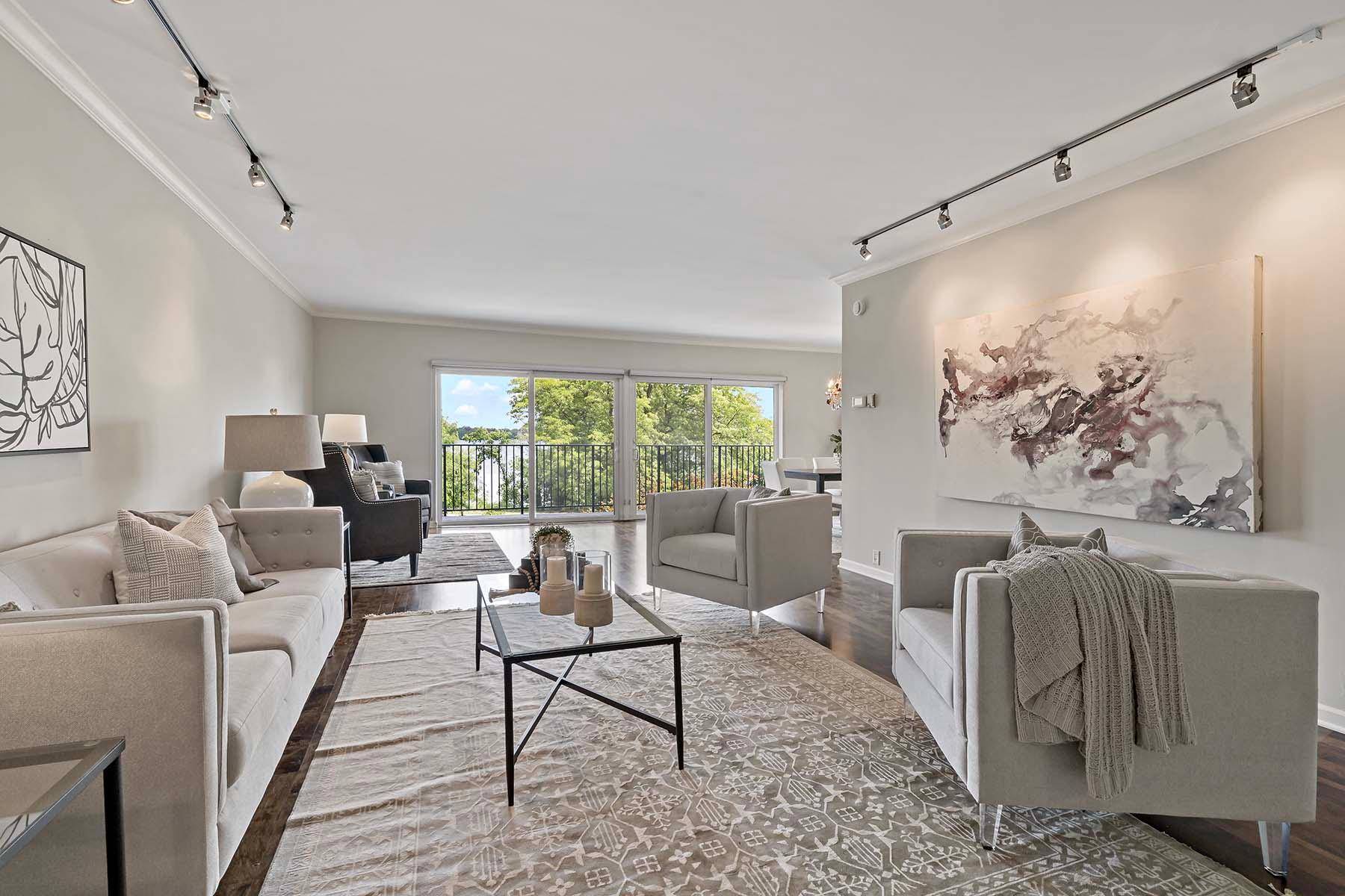 3200 W Bde Maka Ska Pkwy #203, Minneapolis, MN 55416