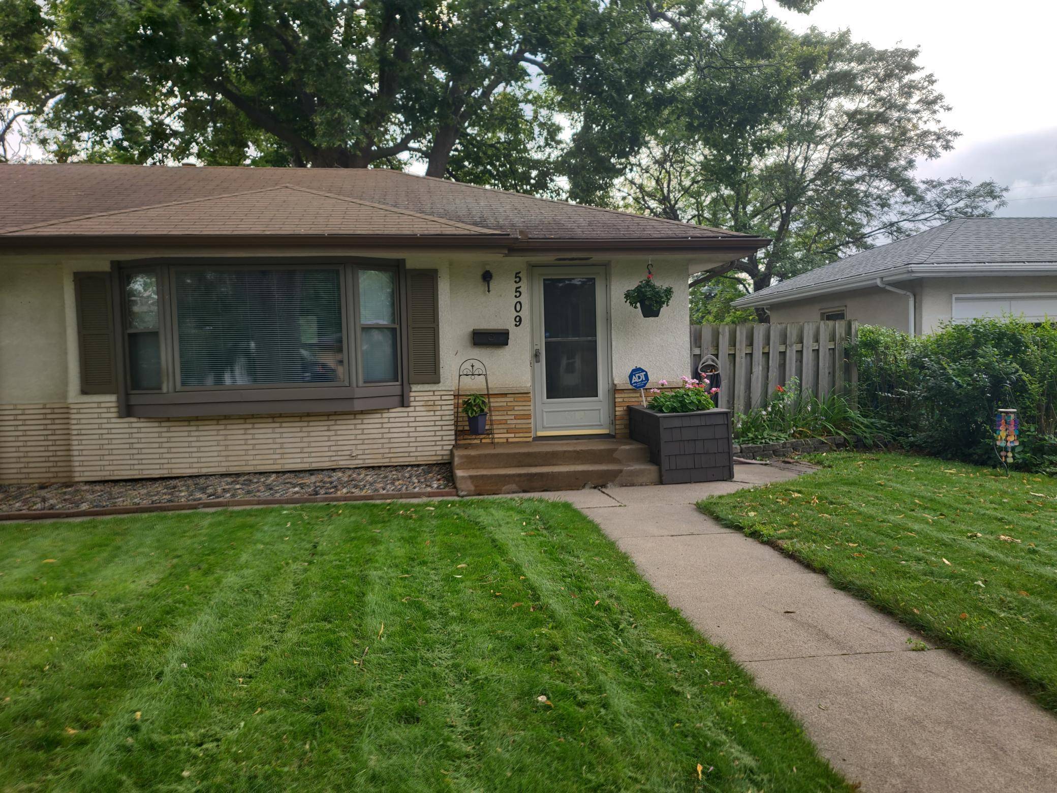 Brooklyn Center, MN 55430,5509 Morgan AVE N