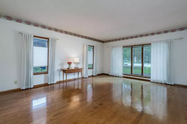 North Mankato, MN 56003,1577 Sherwood DR