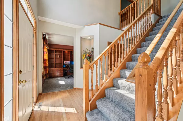 Savage, MN 55378,14916 Overlook DR