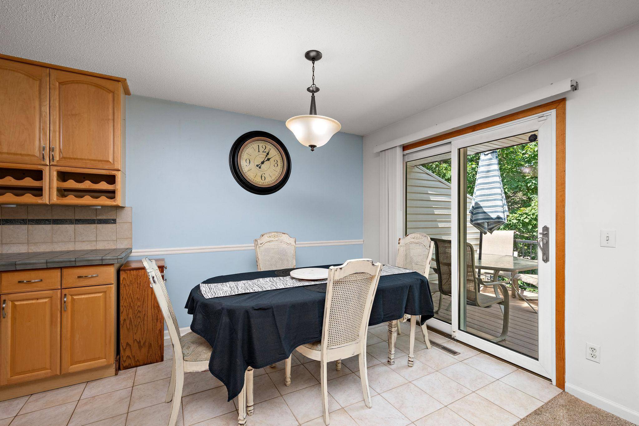 Burnsville, MN 55337,821 Evergreen CIR