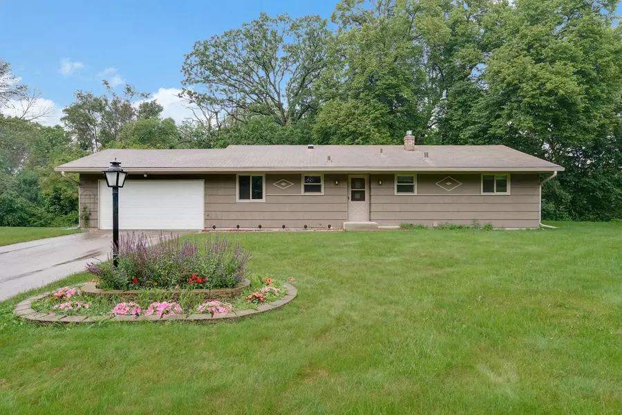 18612 Springcrest DR, Minnetonka, MN 55345