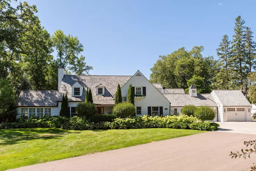 2209 Meeting ST, Minnetonka, MN 55391