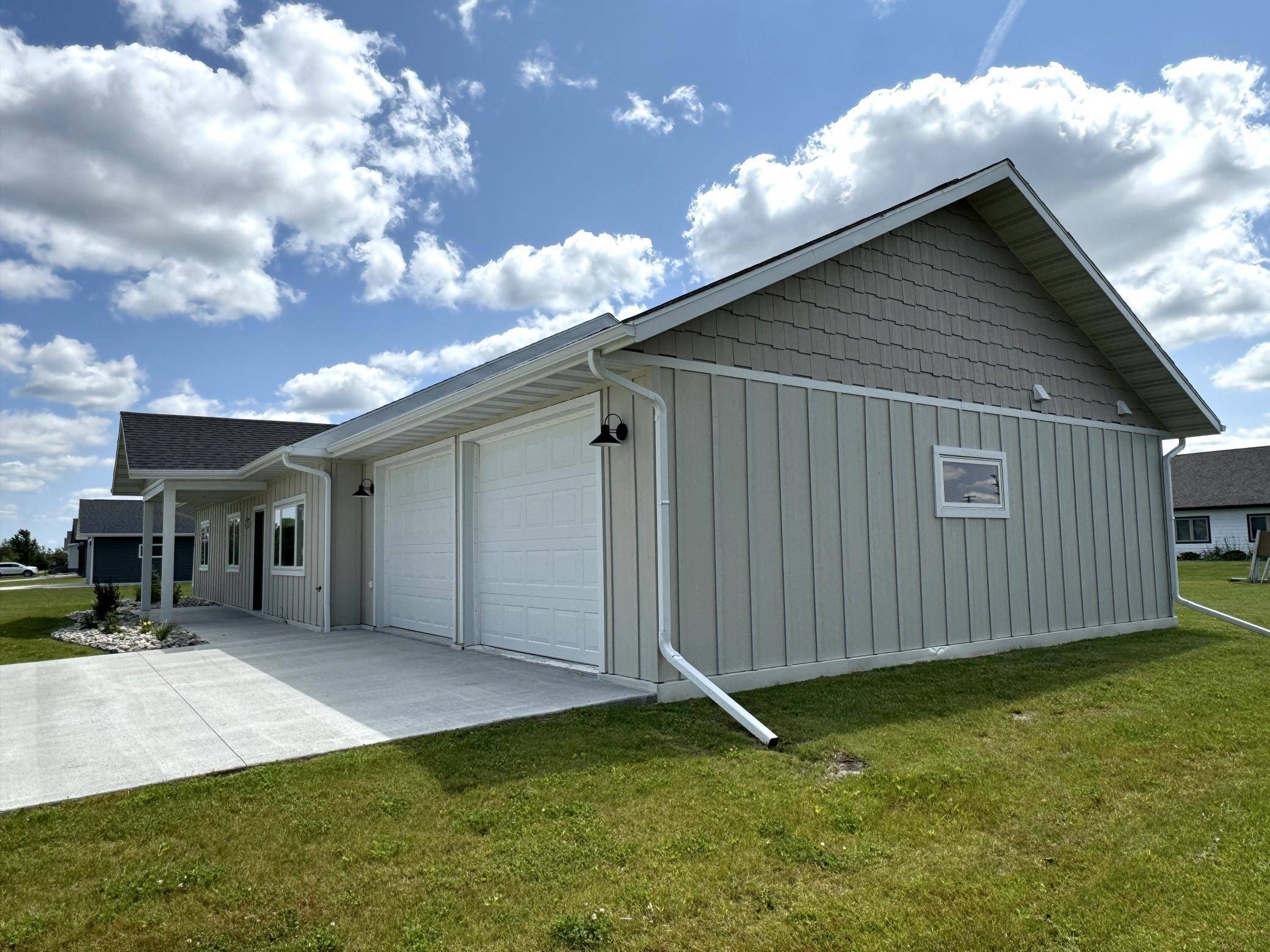Warroad, MN 56763,506 Lincoln ST SE