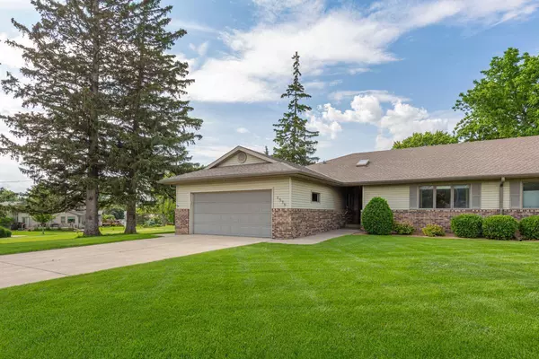 1530 E Rose ST, Owatonna, MN 55060