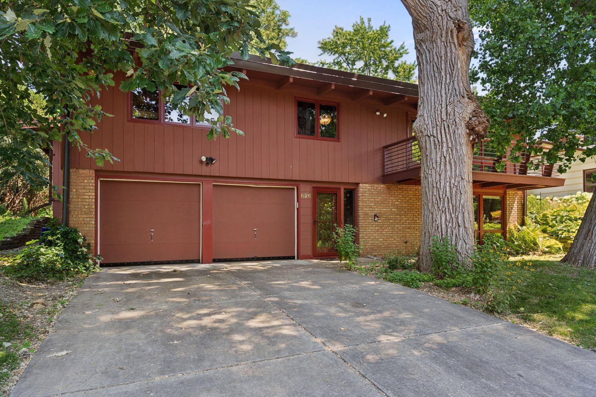 626 Desnoyer AVE, Saint Paul, MN 55104