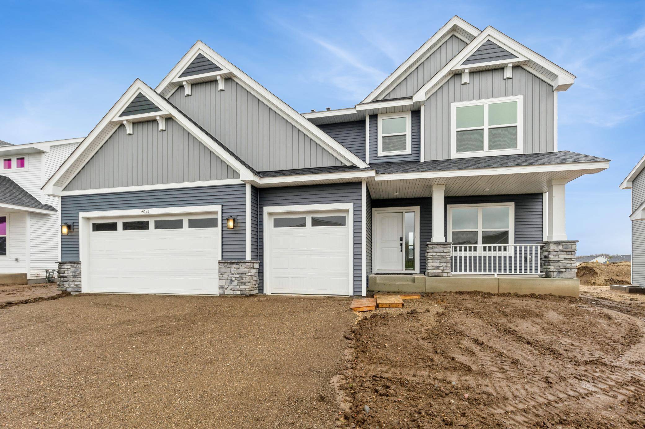4021 Heath LN N, Oakdale, MN 55128