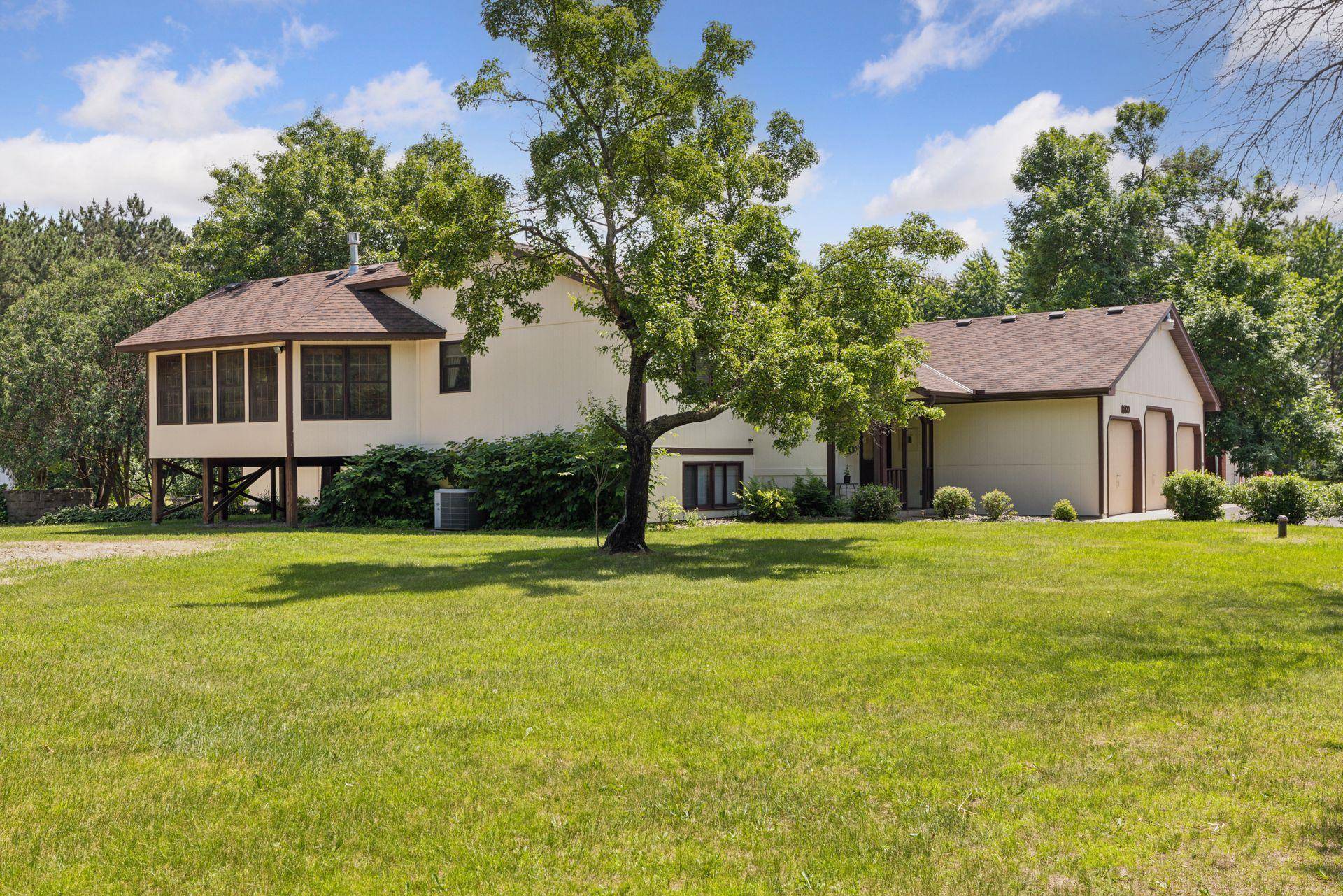 8180 Diane ST, Lino Lakes, MN 55014