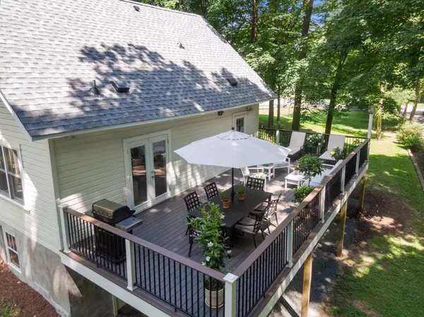 Deephaven, MN 55391,3815 Deephaven AVE