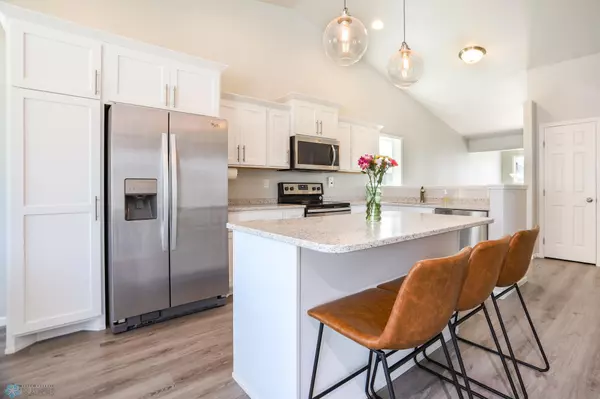 Fargo, ND 58104,6870 17th ST S