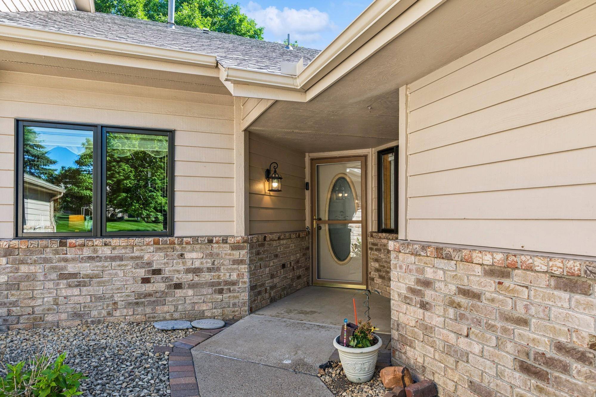Apple Valley, MN 55124,14361 Embassy WAY