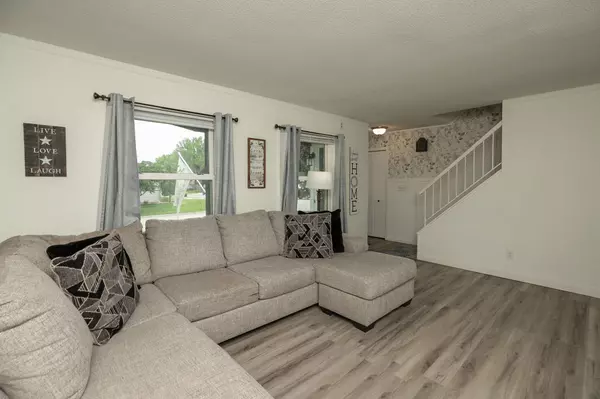 Stewartville, MN 55976,402 7th ST SE