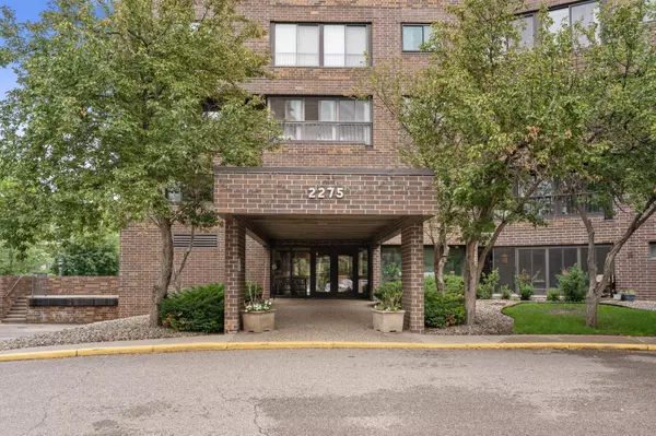 2275 Youngman AVE #201W, Saint Paul, MN 55116