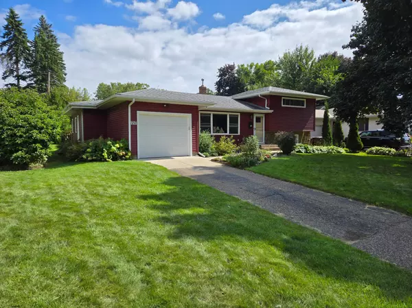 126 20th AVE N, South Saint Paul, MN 55075