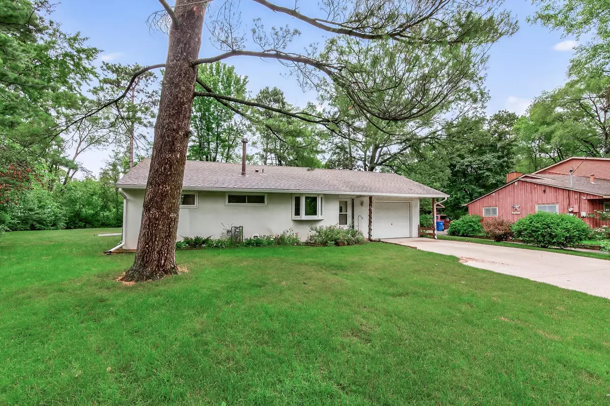 Circle Pines, MN 55014,84 West RD