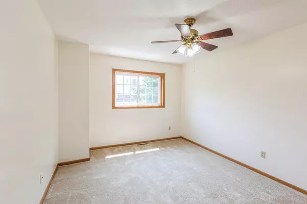 Woodbury, MN 55125,1825 Donegal DR #11