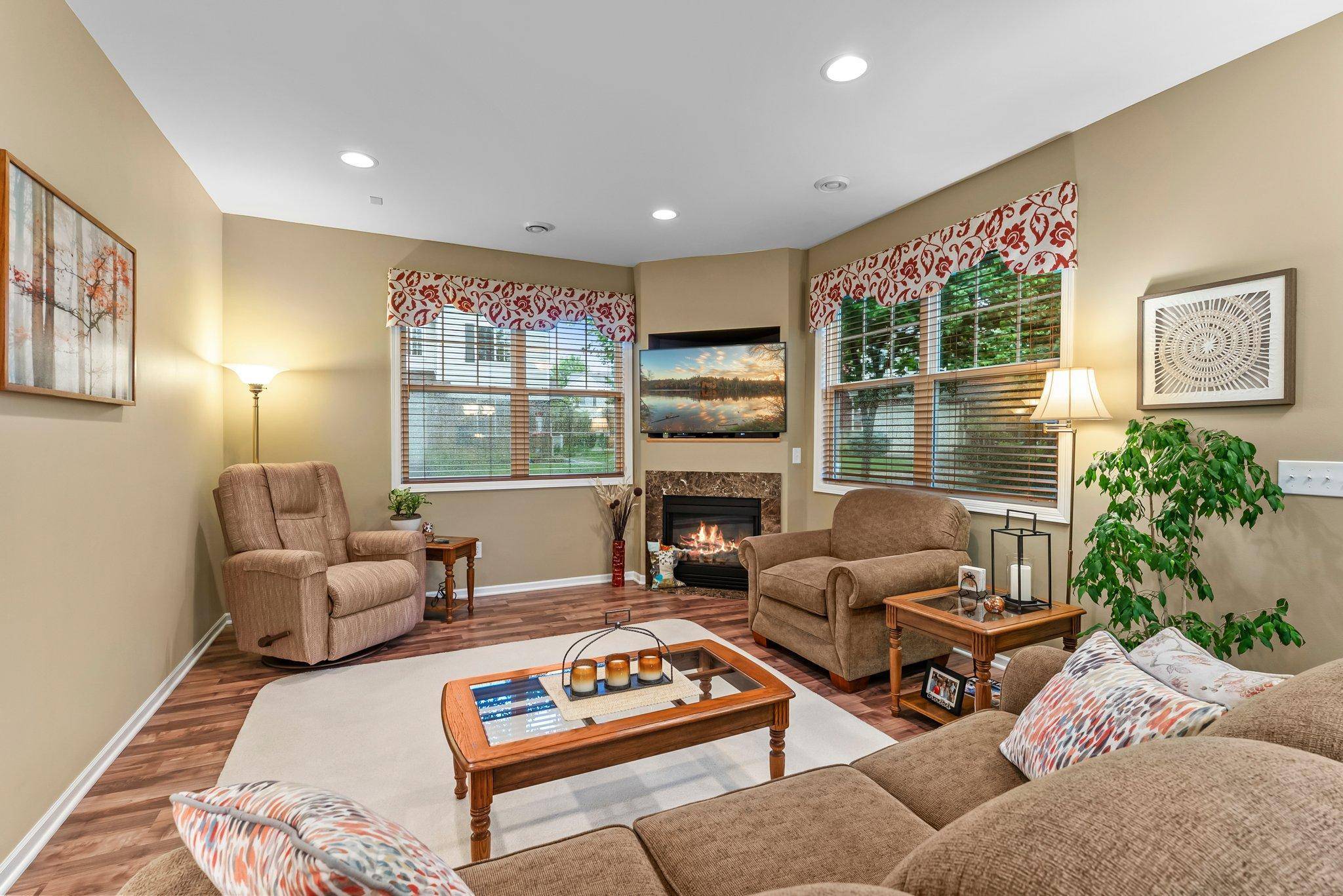 Hugo, MN 55038,15618 Emerald DR N #2