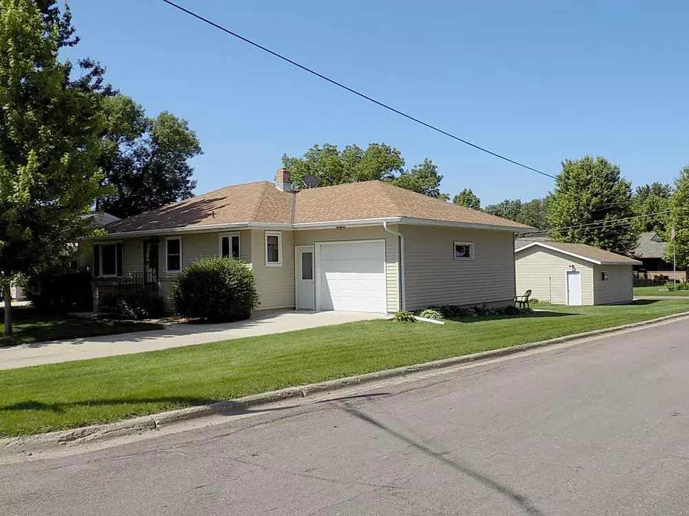 Gibbon, MN 55335,784 Ash AVE