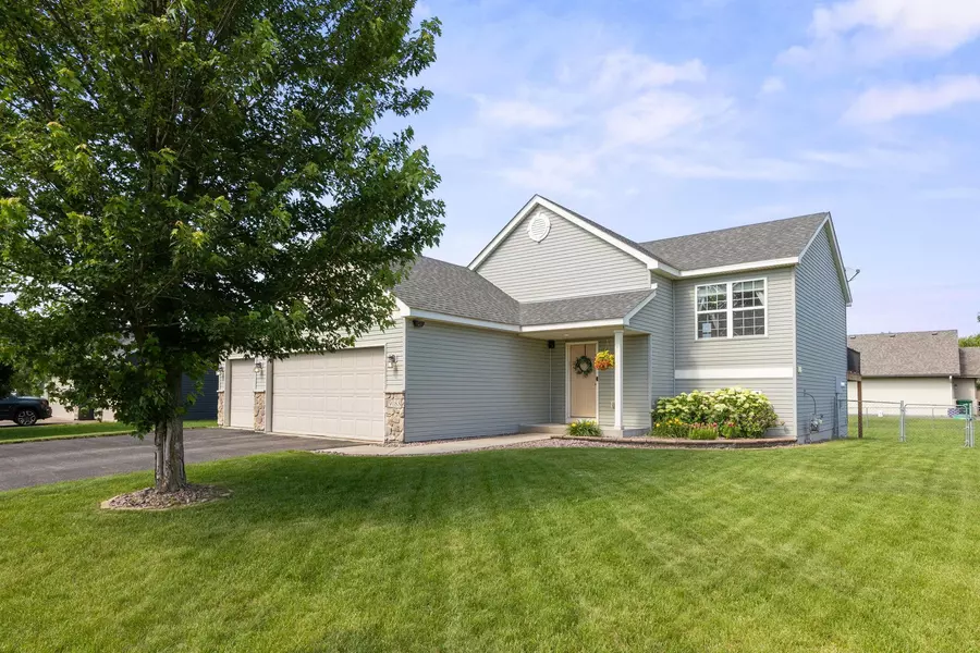 19088 Meadow LN, Big Lake, MN 55309