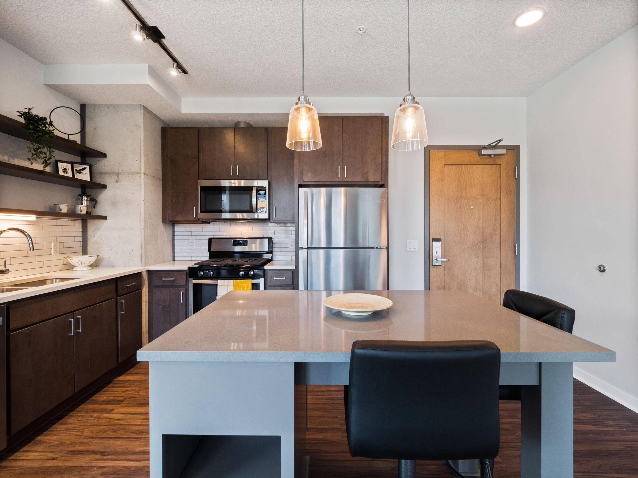 Minneapolis, MN 55415,811 Washington AVE S #312